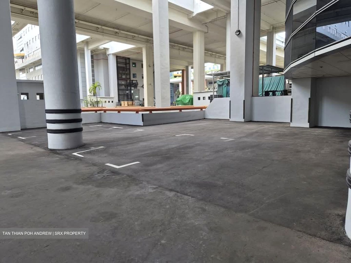 Woodlands Spectrum (D25), Warehouse #575449301